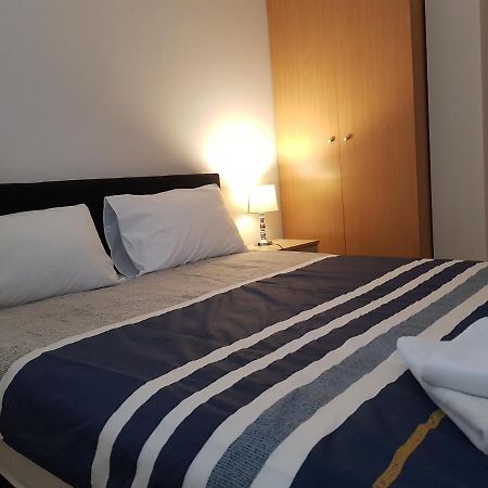 Rajiceva 5- Apartman Sa Prostranom Terasom I Garaznim Mestom كراغوييفاك المظهر الخارجي الصورة