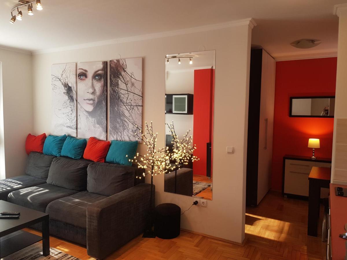 Rajiceva 5- Apartman Sa Prostranom Terasom I Garaznim Mestom كراغوييفاك المظهر الخارجي الصورة