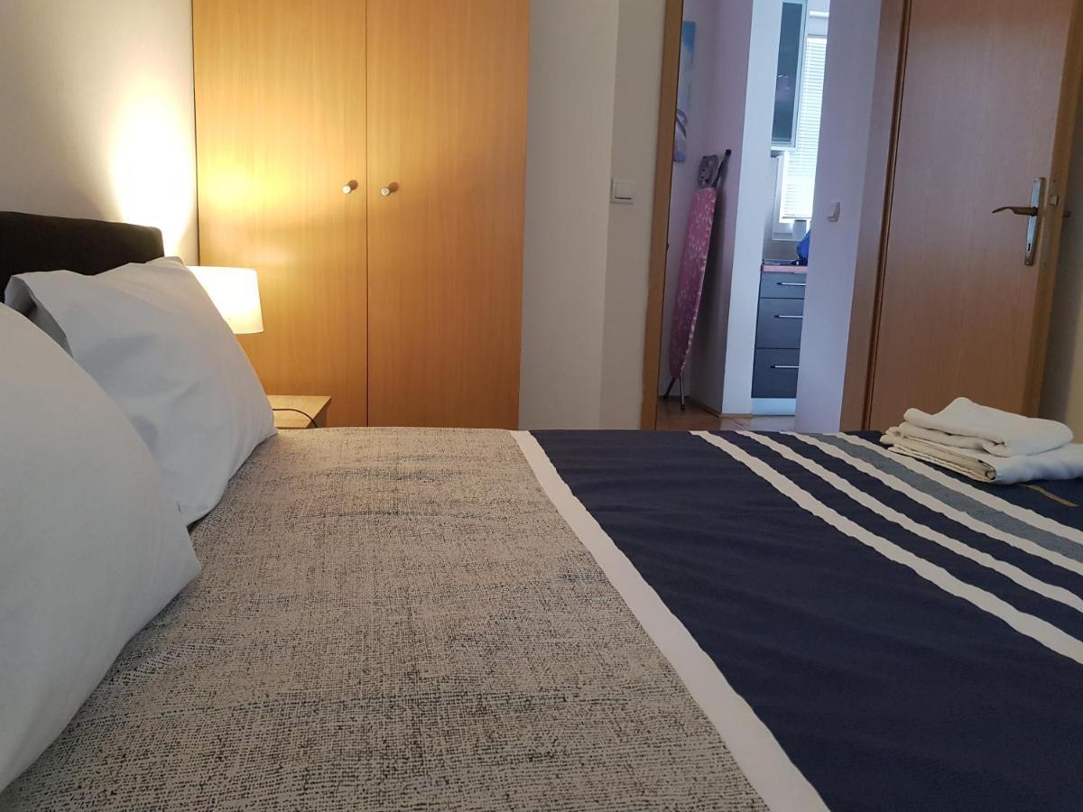 Rajiceva 5- Apartman Sa Prostranom Terasom I Garaznim Mestom كراغوييفاك المظهر الخارجي الصورة